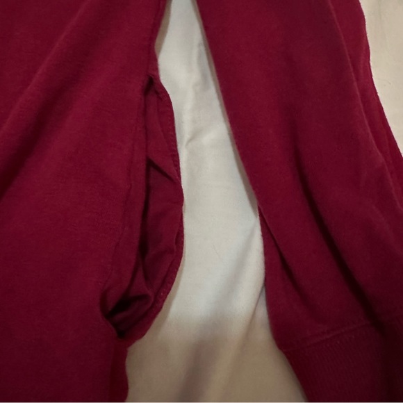 Wine colored turtle neck sweater - Picture 4 of 4